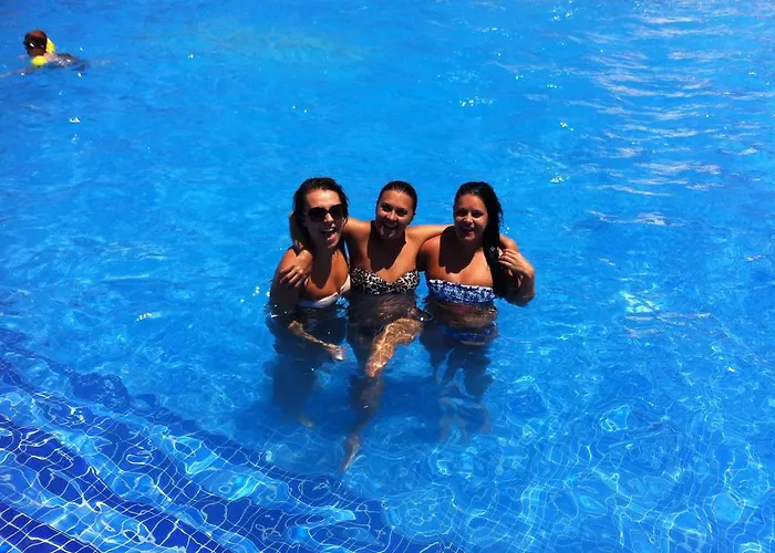 Ξενοδοχείο με διαμερίσματα Gurol Apart Ολουντενίζ